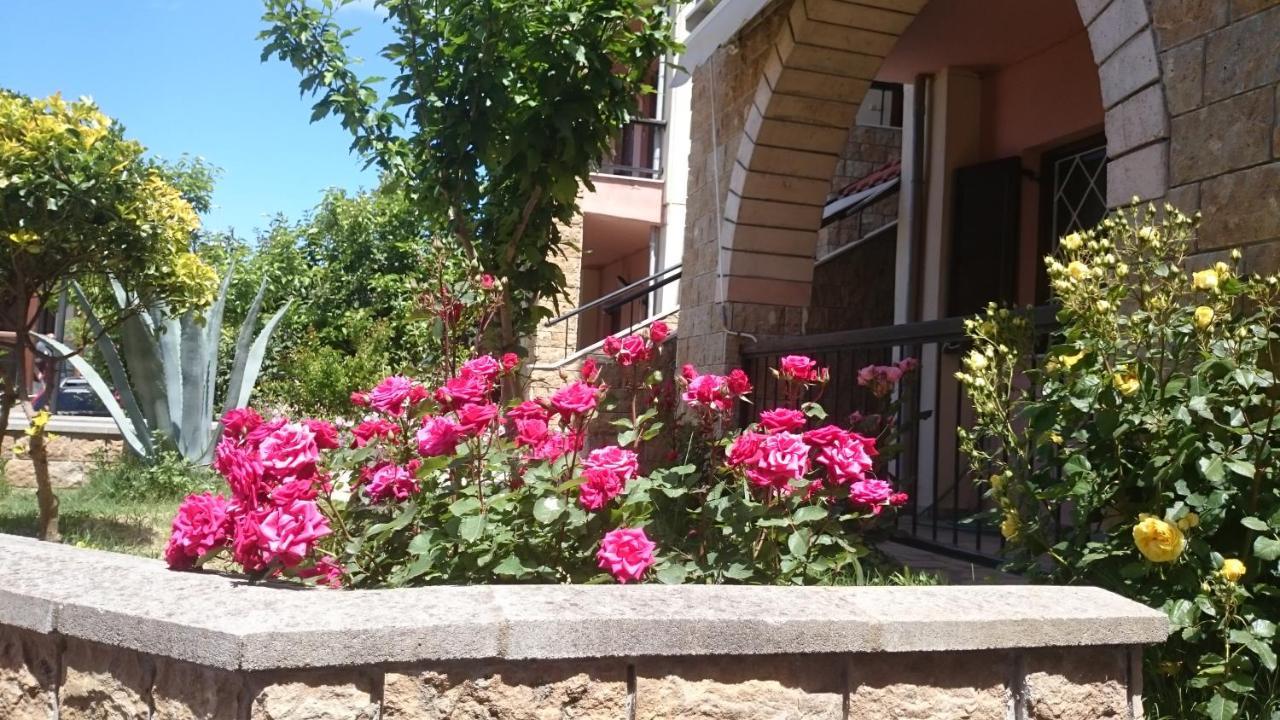 Ferienapartment At Home Ouranoupolis Bagian luar foto